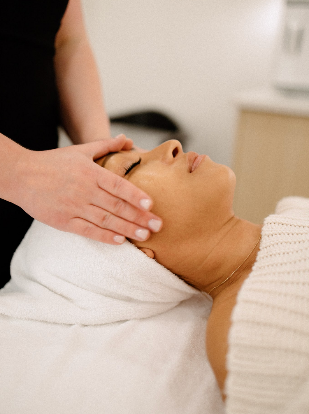 Black Friday BOGO 2025 - Glo Maintenance Facial